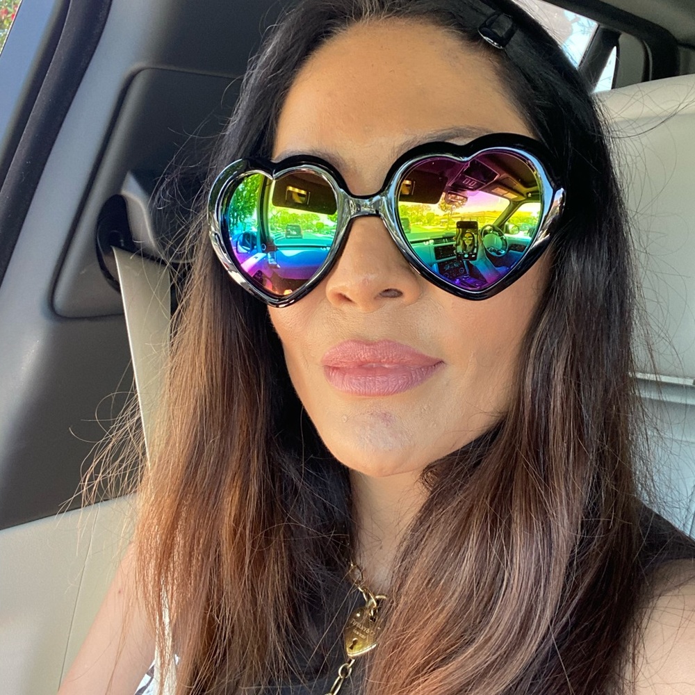 Meet your Posher, Samantha